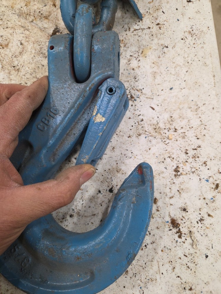 Carter 5/8 Hook With O Ring And Chain Hammer Locking Coupler.