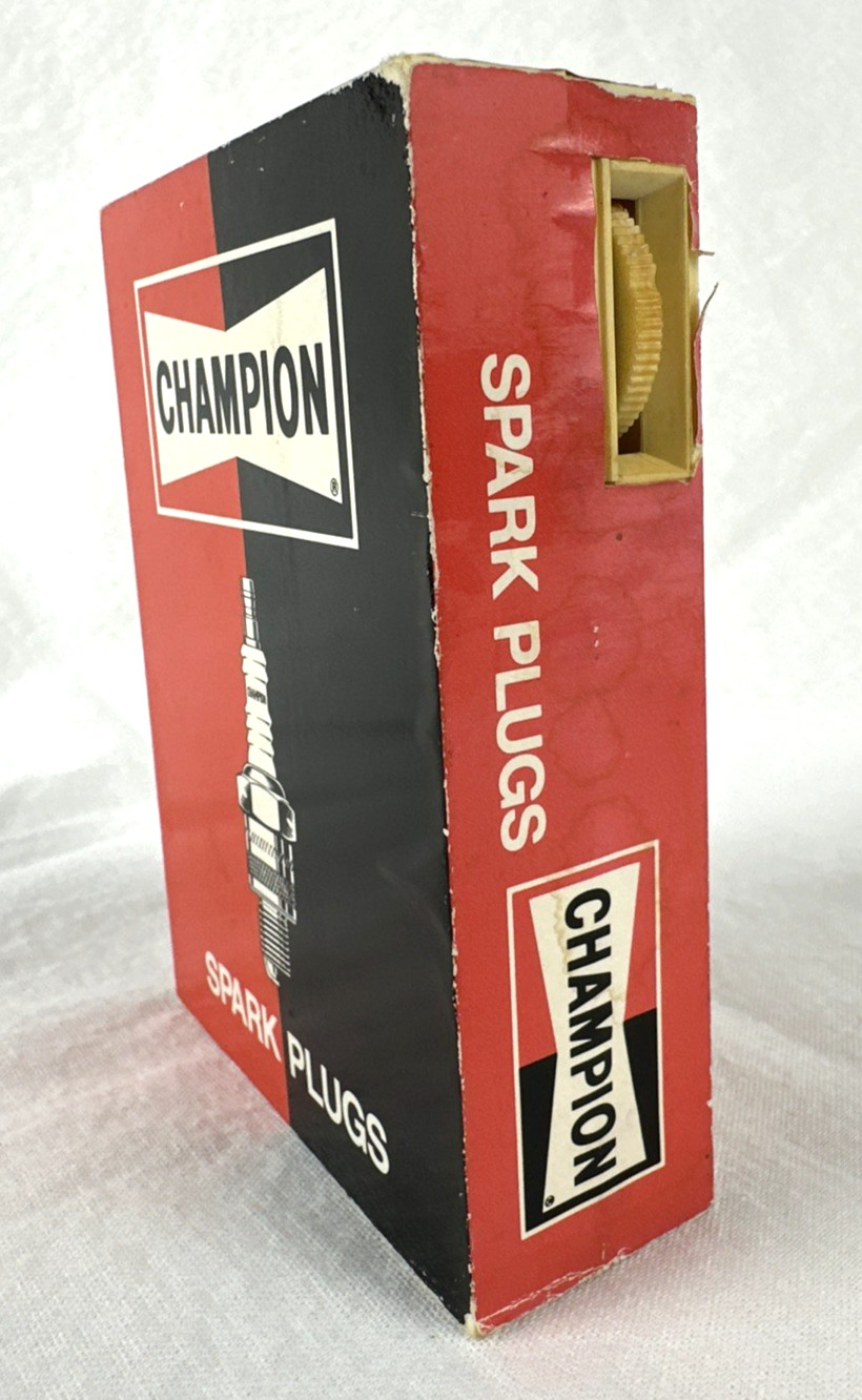 Vintage Champion Spark Plug Transistor Radio, Works (Video), Free Ship