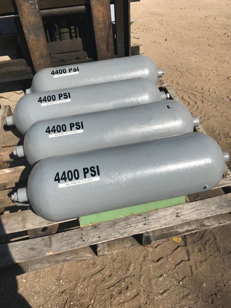 PAINTBALL, SCUBA CYLINDERS 4400 PSI