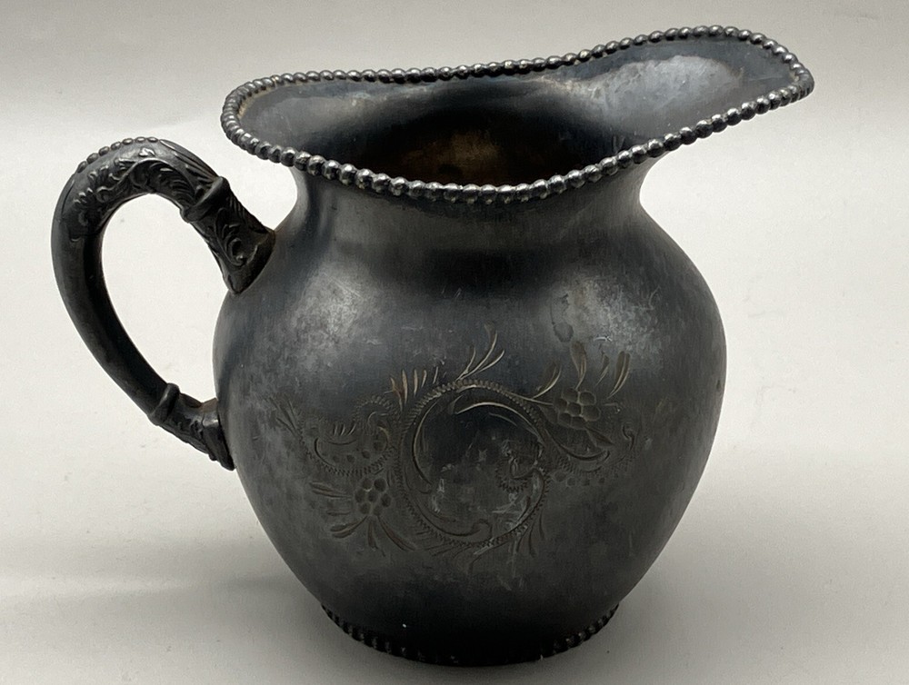 Vintage Van Bergh Silverplate Co Quadruple Plate Silver Water Pitcher A31