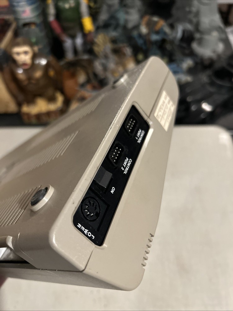 Commodore 64 Computer Only - for parts or repair Broken Powers On As Is #!