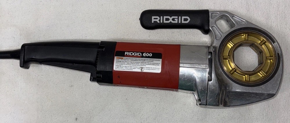 Ridgid 600 Pipe Threader: w/ Case