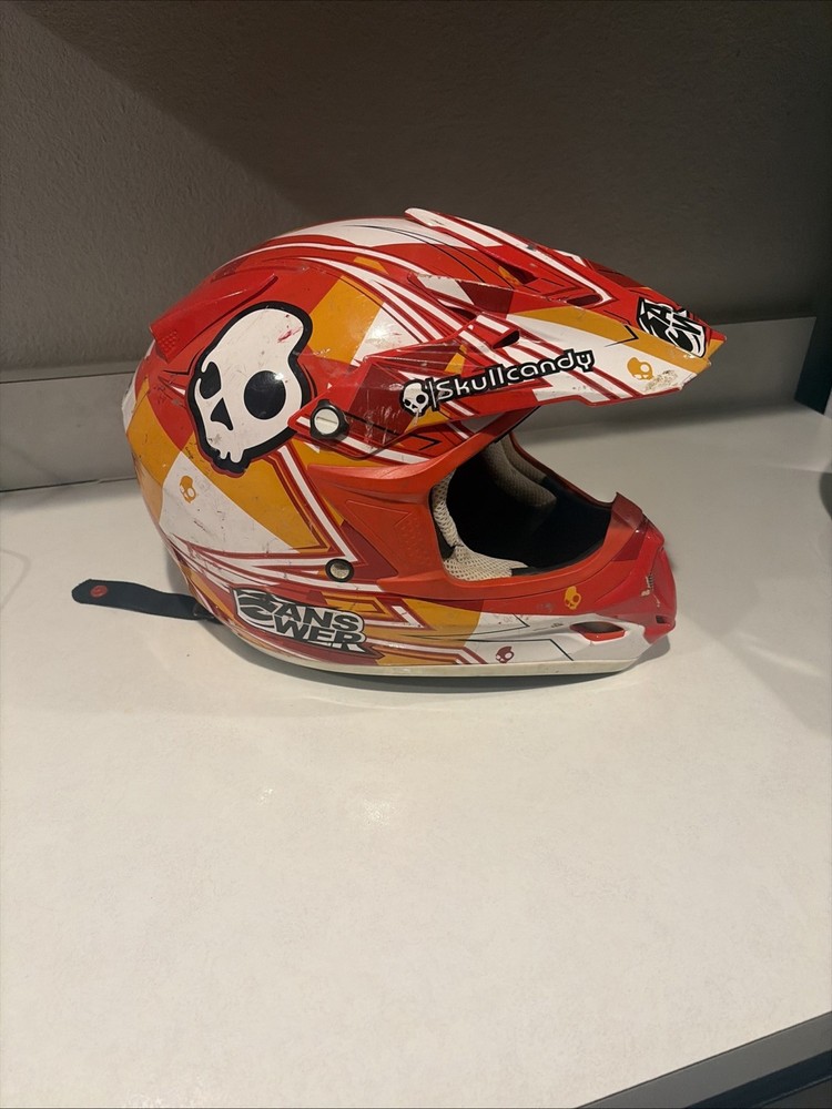 Answer SkullCandy Motorcycle Helmet