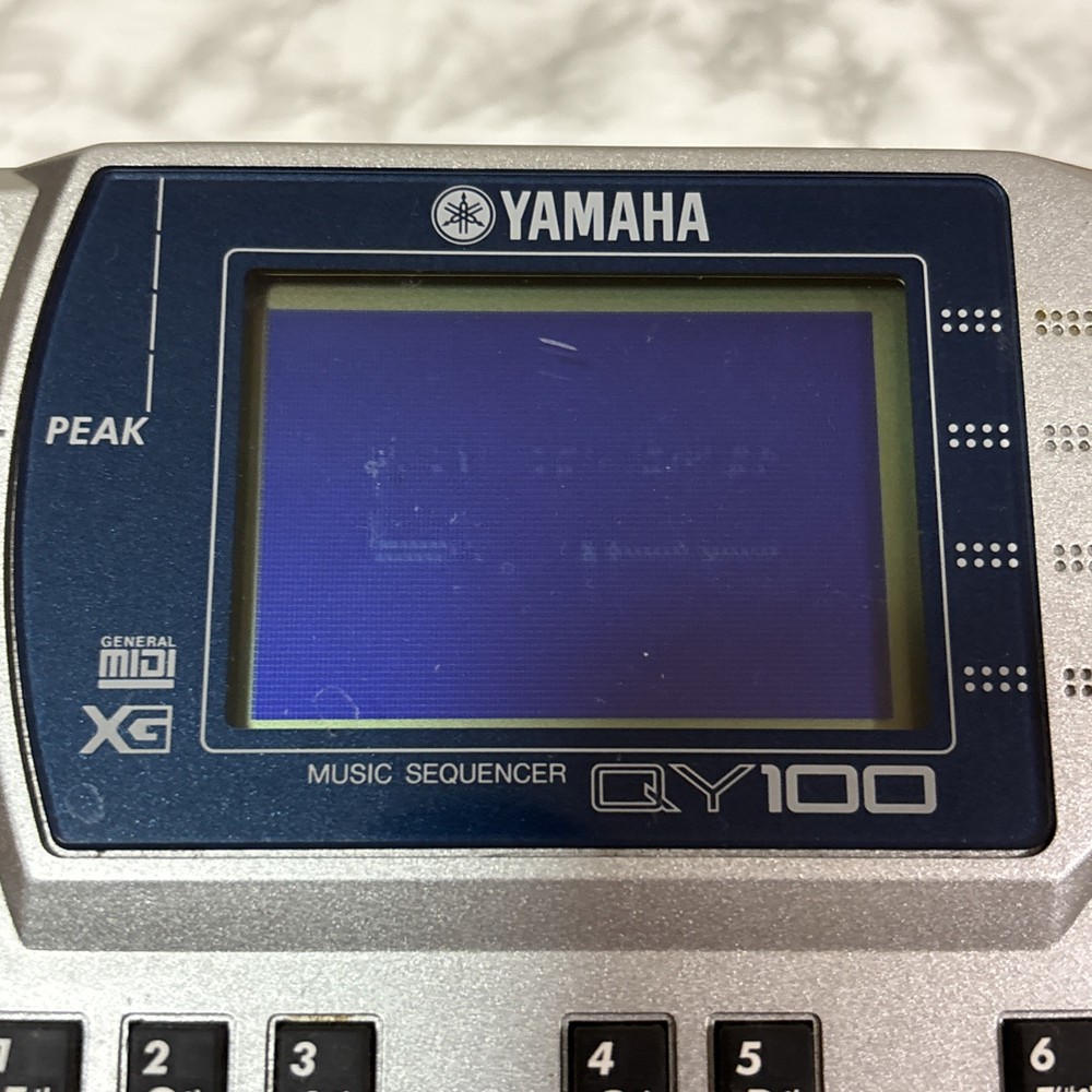 YAMAHA QY100 Music Sequencer Sampler Sound Module