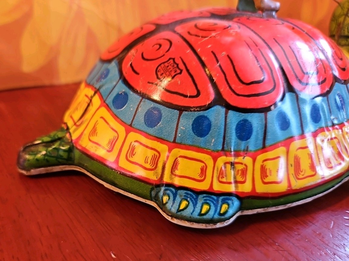 Vintage Antique Tin Toy Wind Up Chein Person Rides Giant Turtle Tortoise Display