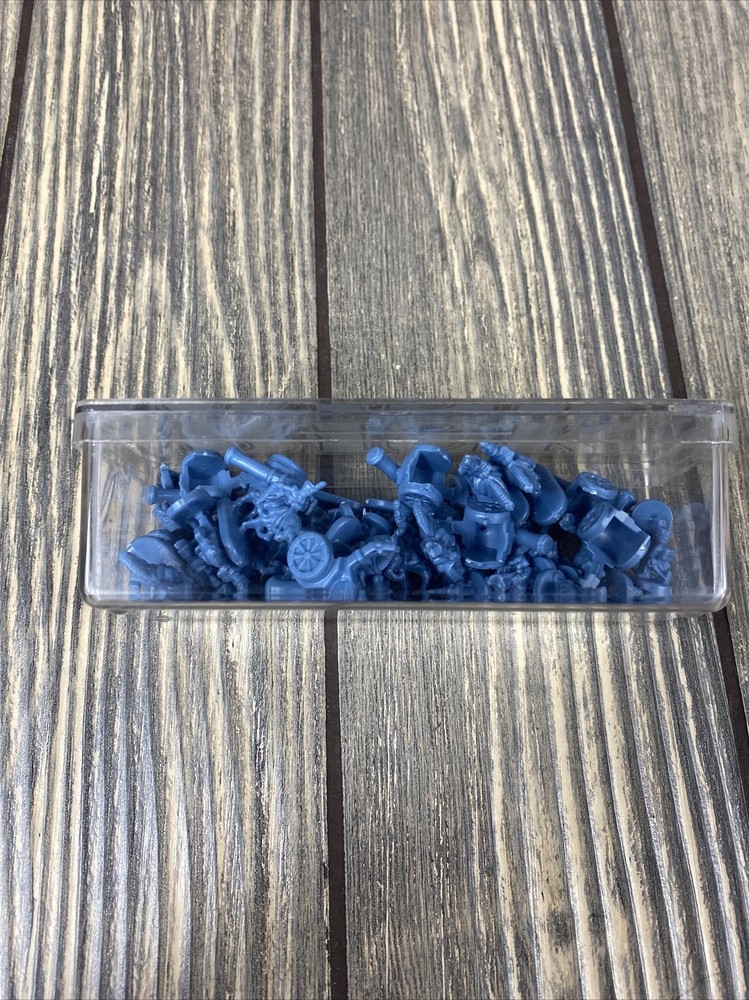 Hasbro 1999 Risk Replacement Piece Part Blue Players