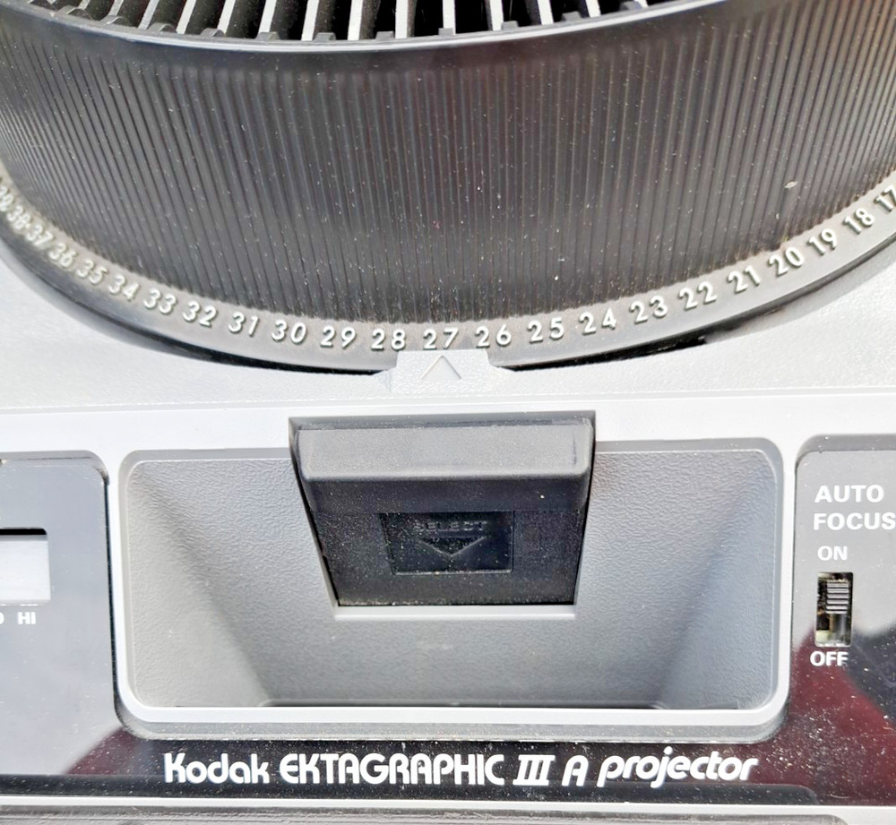 Bundle Kodak EKTAGRAPHIC III A Slide Projector W/Remote, Tray, Extra Bulb, Case