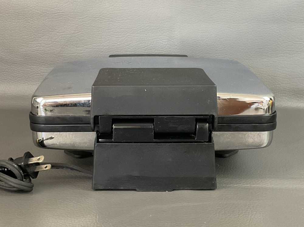 Cuisinart 4-Slice Belgian Waffle Maker Model WB-4SA