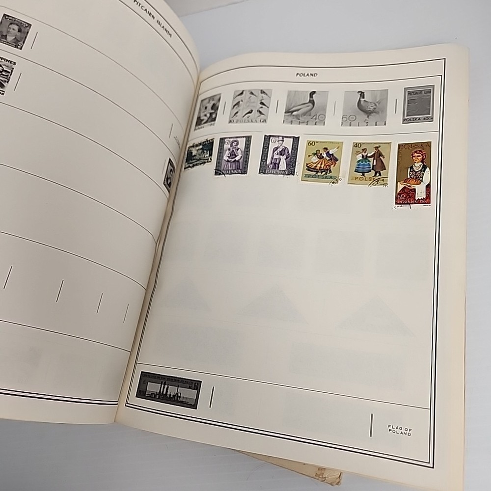 Harris Pioneer World Wide Postage Stamp Album 1977 180+ Stamps Collection & USA