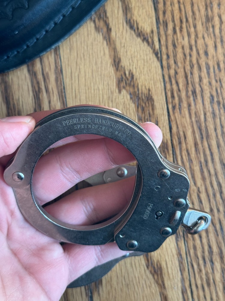 Peerless Model P010 - Chain Link Handcuff + USA Made Leather Holster FAST SHIP!