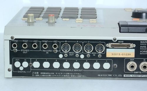 AKAI MPC2000XL Sampler Sequencer Drum Machine Tested Working Japan