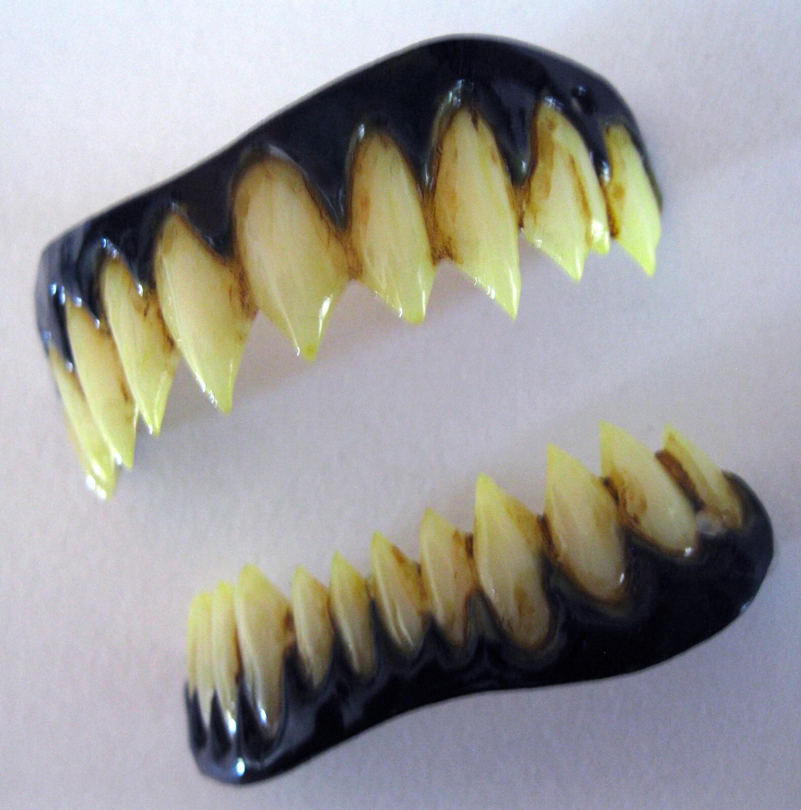 Black Costume Teeth Pennywise Appliance Veneer Dental Distortions 2.0 FX Fangs