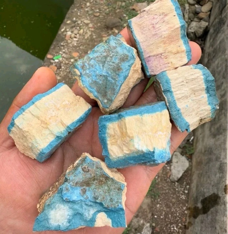1 KG LOT NATURAL UNTREATED HIGH QUALITY ROUGH BLUE ICE GLACIERITE SPECIMEN