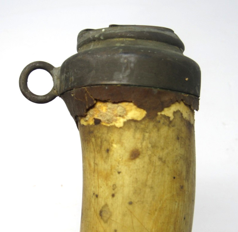 Antique Firearm Black Powder Horn Medal Cap with Crest Metal Muzzle Loader Rare