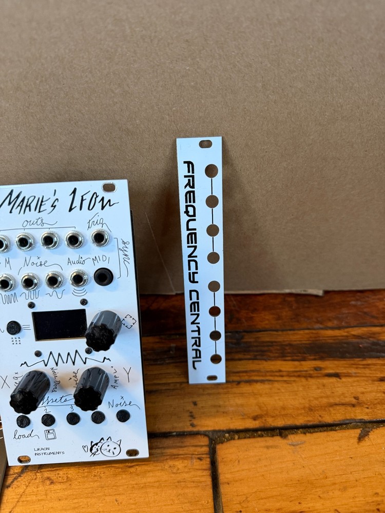 Likaon Instruments Marie's LFO Eurorack Module