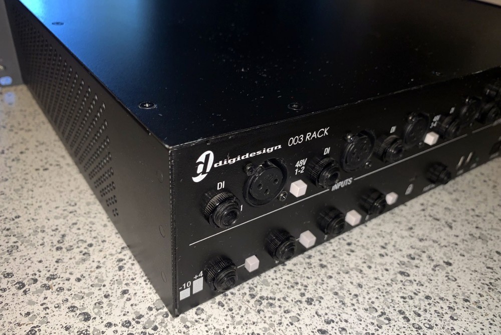 Digidesign 003 Rack / 4 Inputs / MIDI / FireWire Recording Workstation