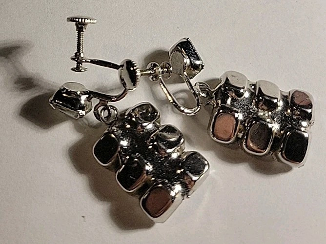 Vintage Clear Drop Screw Backs