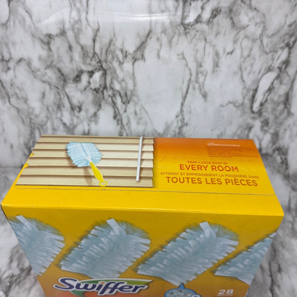 Swiffer Dusters Dusting Kit 28 Refills and 1 Handle