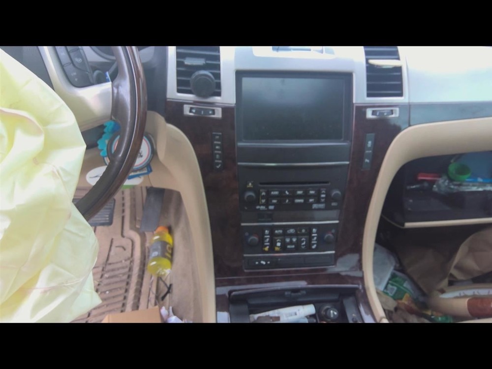 2012 CADILLAC ESCALADE Jack