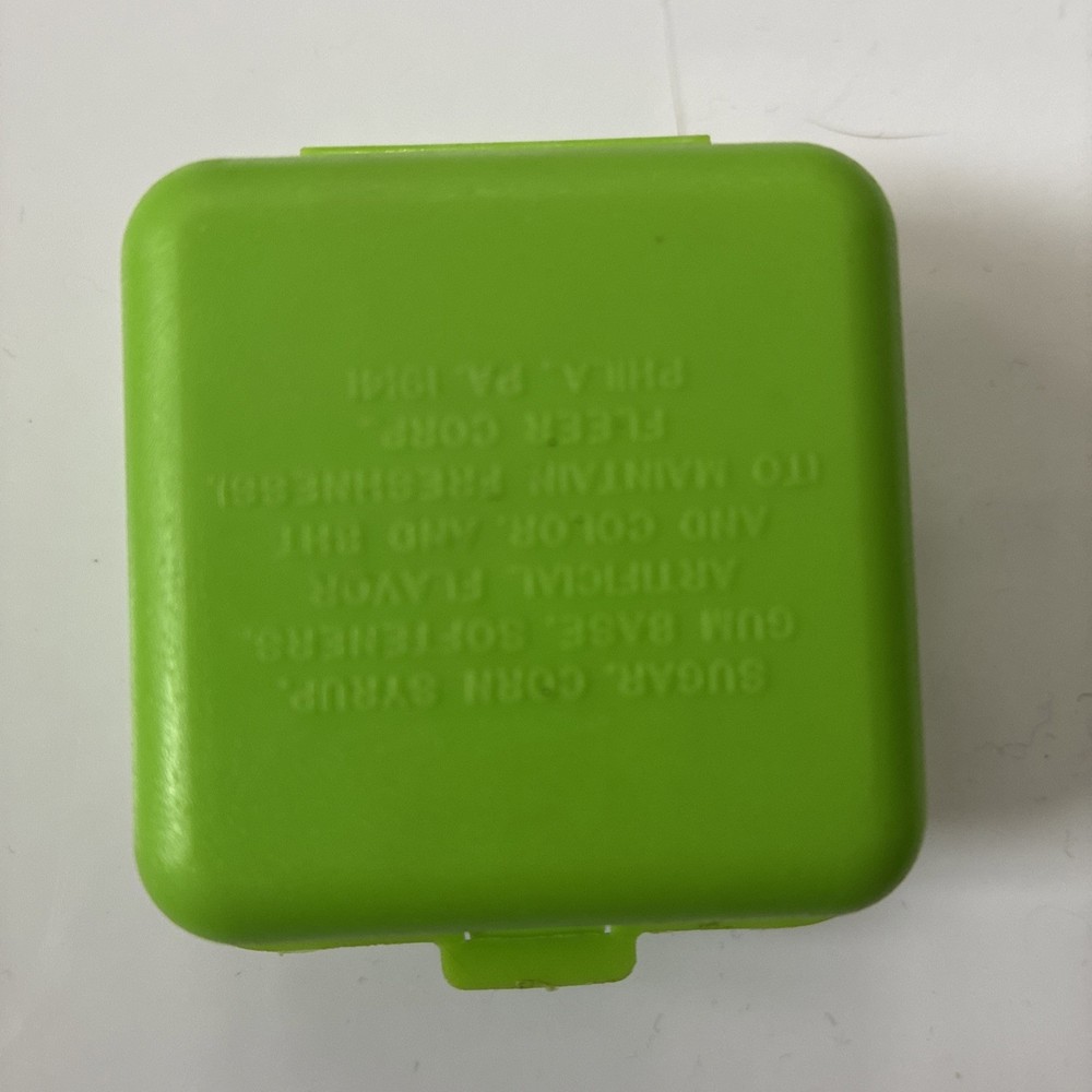 Vintage BUBBLE BURGER Fleer Bubble Gum green Container