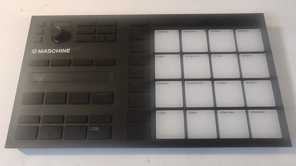 Native Instruments MASCHINE MIKRO MK3 traktor pro kontroller drum machine midi