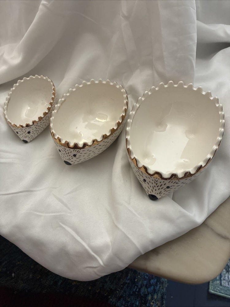 Nesting Hedgehogs Ceramic Figural Measuring Cups Bowls Lot Set 3 Creative