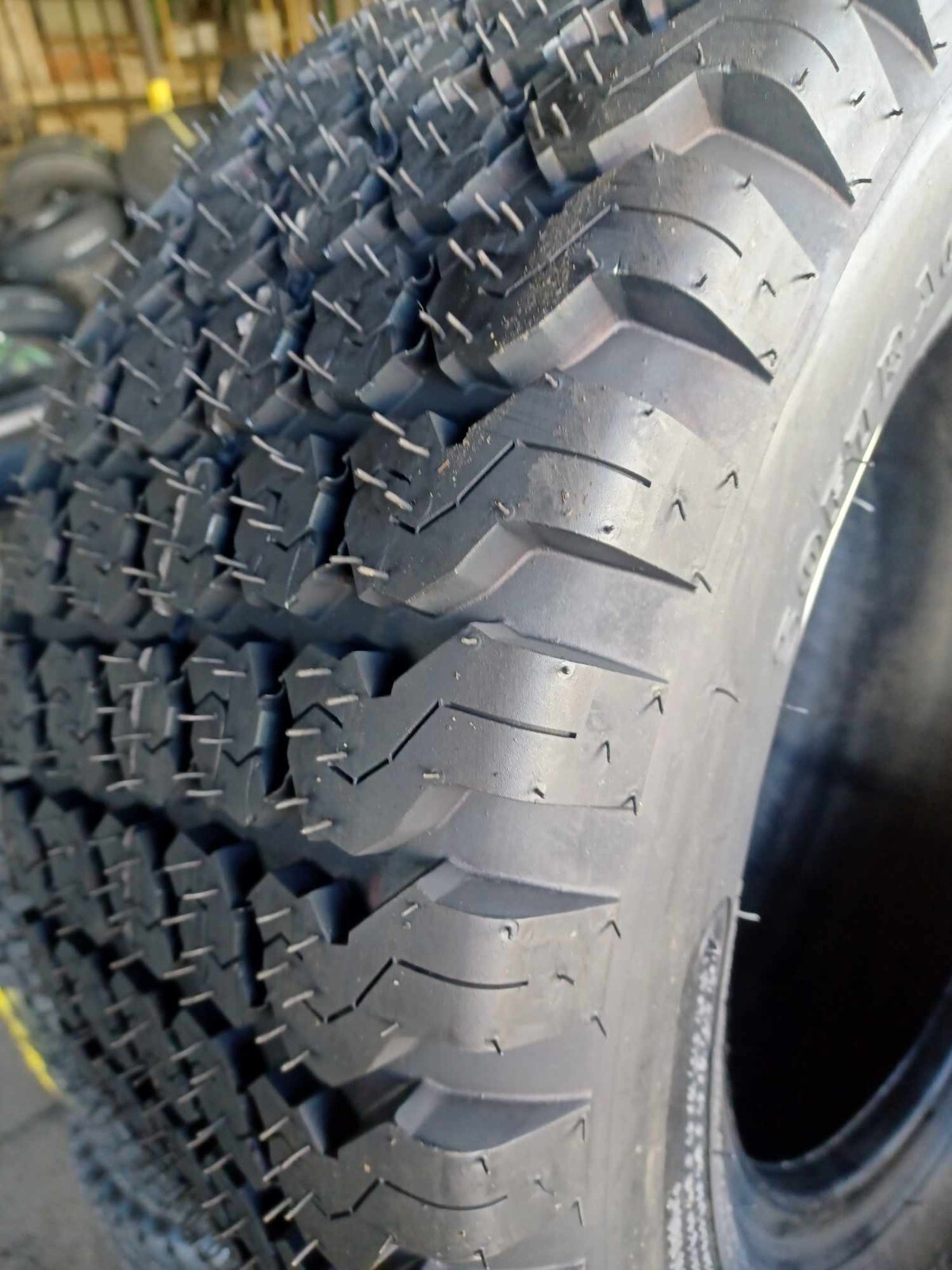 25x10.50-15 TIRE TURF HF-1 NEW OVERSTOCKS 6PLY 25105015 25 10.50 15