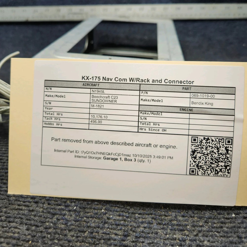 069-1019-00 | Bendix King | KX 175 NAV/COM – Includes Rack and Connector
