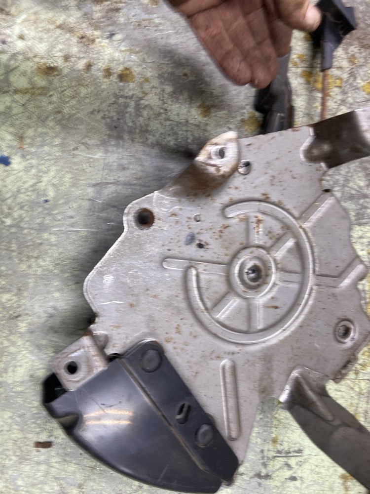 08-12 ESCAPE Park Brake Assembly (release Handle Damaged)