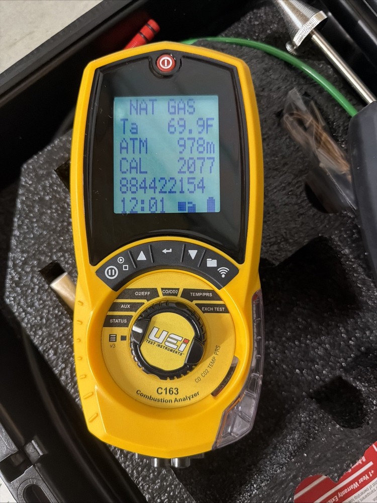 UEI C163 COMBUSTION ANALYZER IN CASE