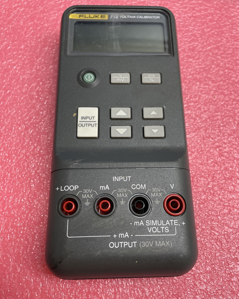 Fluke 715 VOLT/mA Milliamp Process Calibrator Meter / WORKING