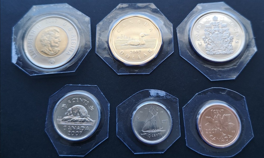 ***  CANADA  2007  UNCIRCULATED  SEALED  COINS  SET  ***