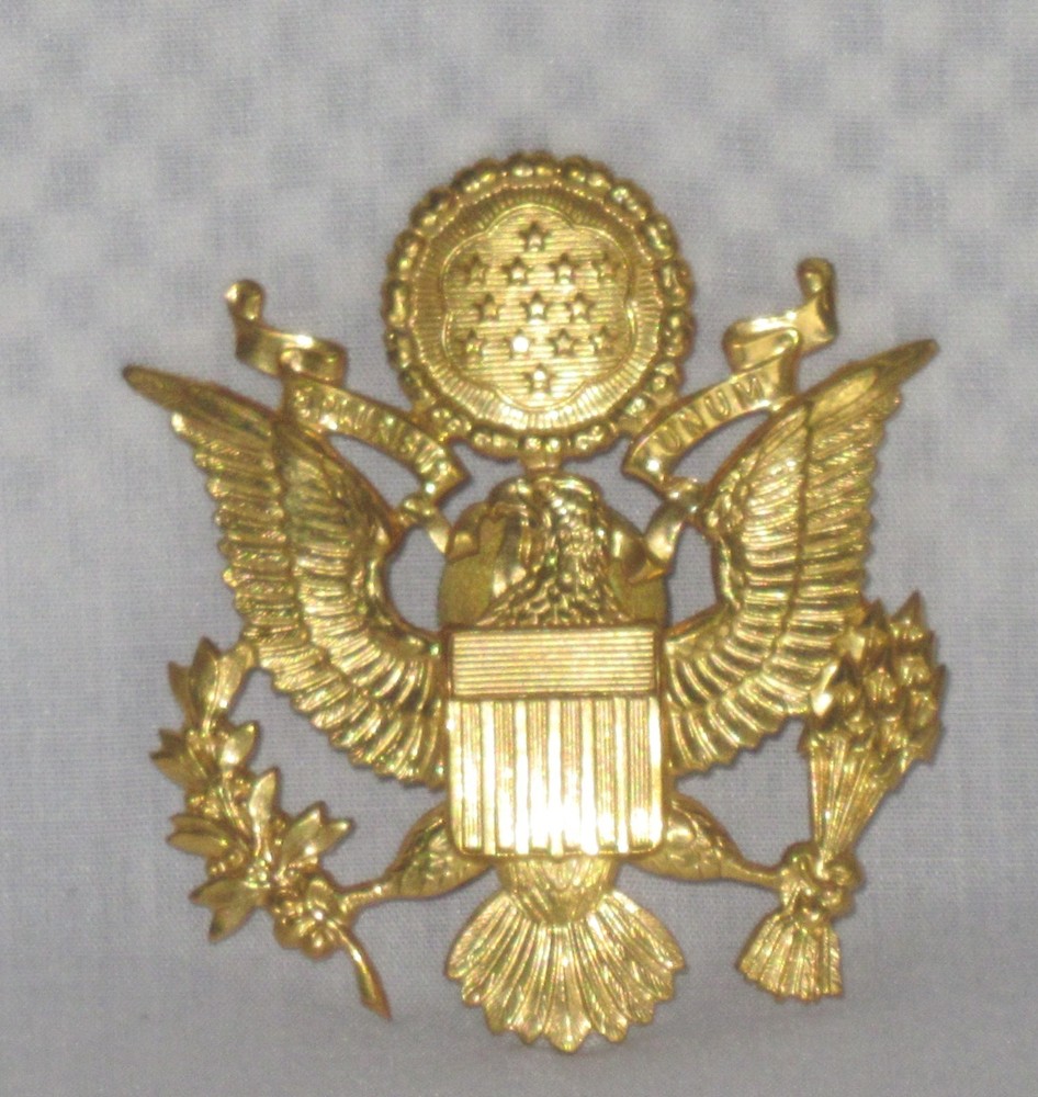 Vintage WWII Gold Tone E Pluribus Unum Eagle Screw Back Hat Pin