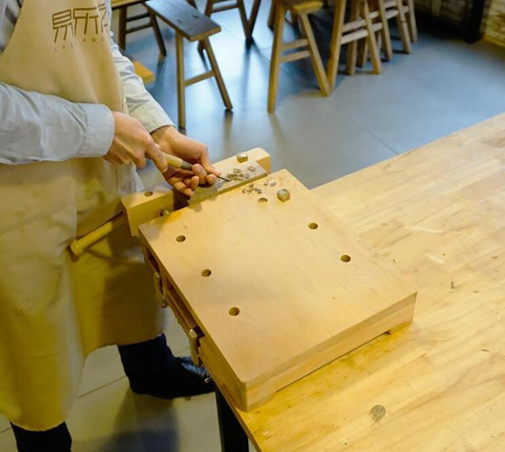 DIY small woodworking workbench Carpenter bench Woodworking fixture Y