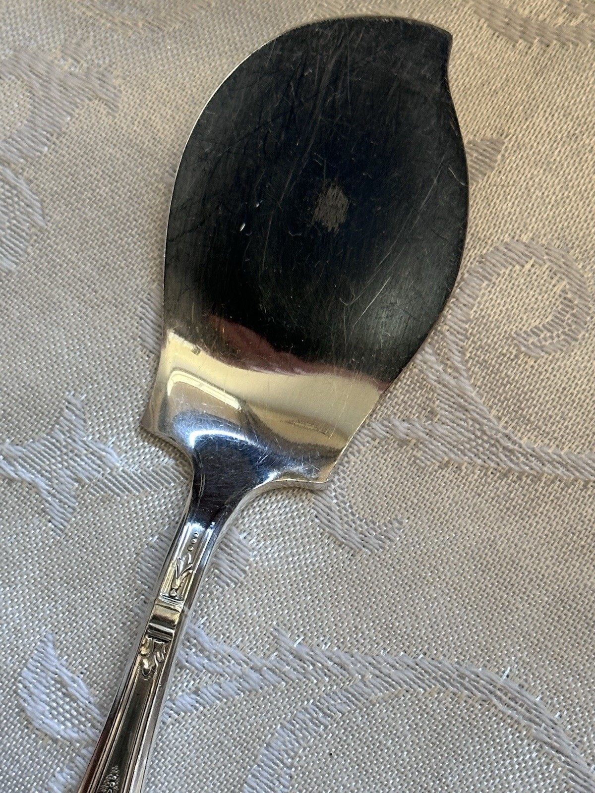 Stunning Well Maintained Art Noveau 1847 Rogers Ambassador Silverplate Set