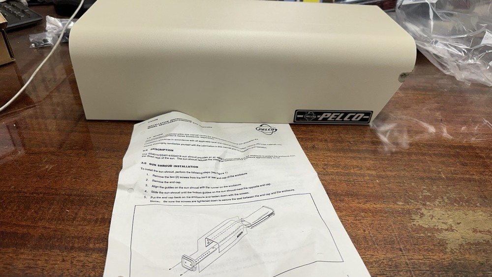 Pelco SS4014 Sun Shroud