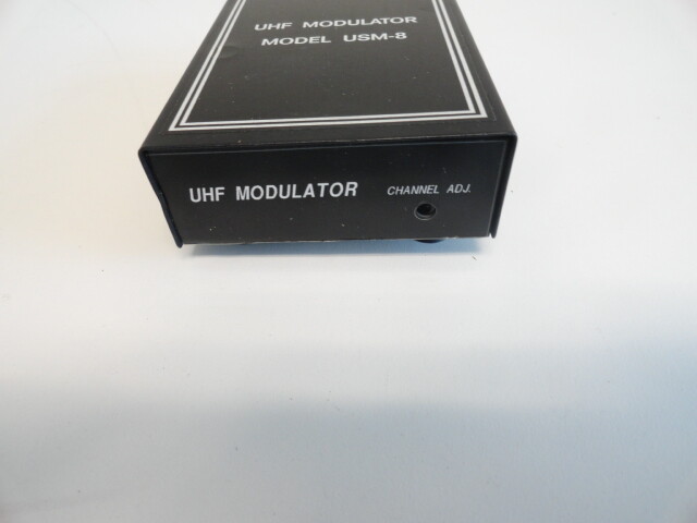 UU6: USM-8 Holland Electronics UHF Cable TV Mini Modulator