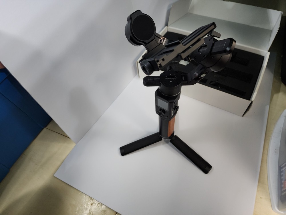FeiyuTech AK2000C Camera Gimbal Stabilizer | 2.2kg Payload | Working 100%