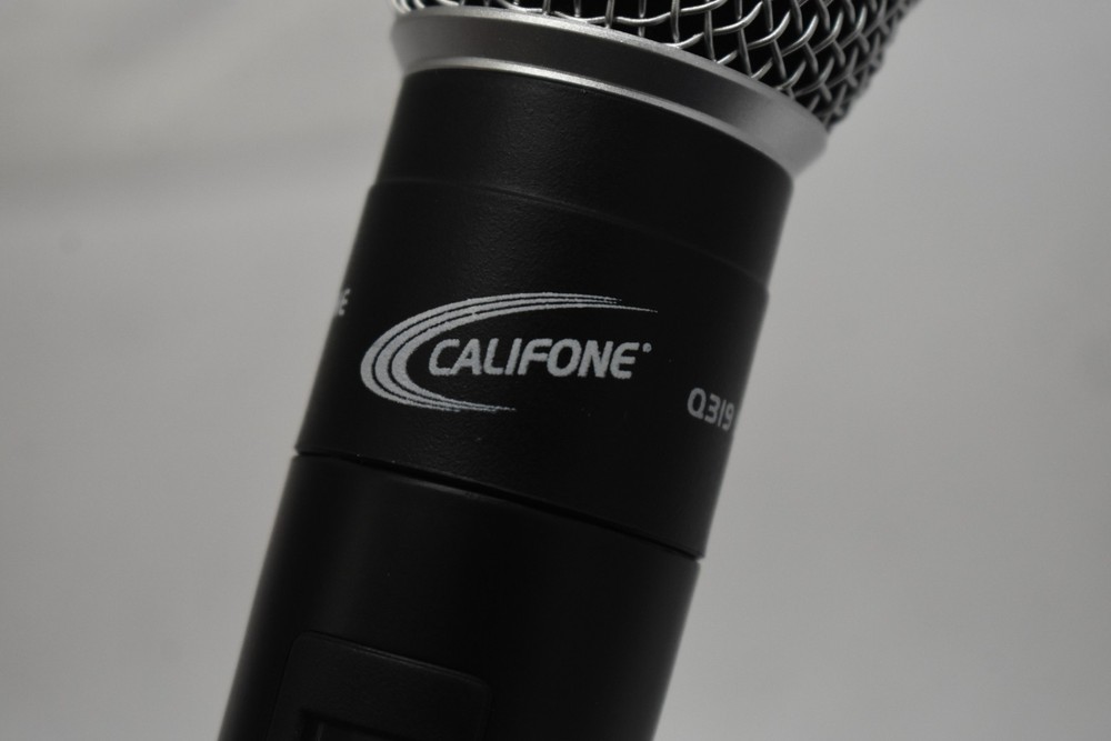 Califone Q319 Handheld Wireless Dynamic Microphone 900MHz Frequency