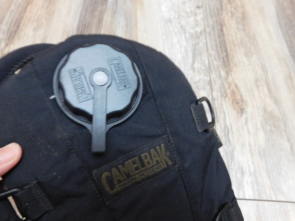 CAMELBAK MAXIMUM GEAR 50 oz BLACK HYDRATION PACK
