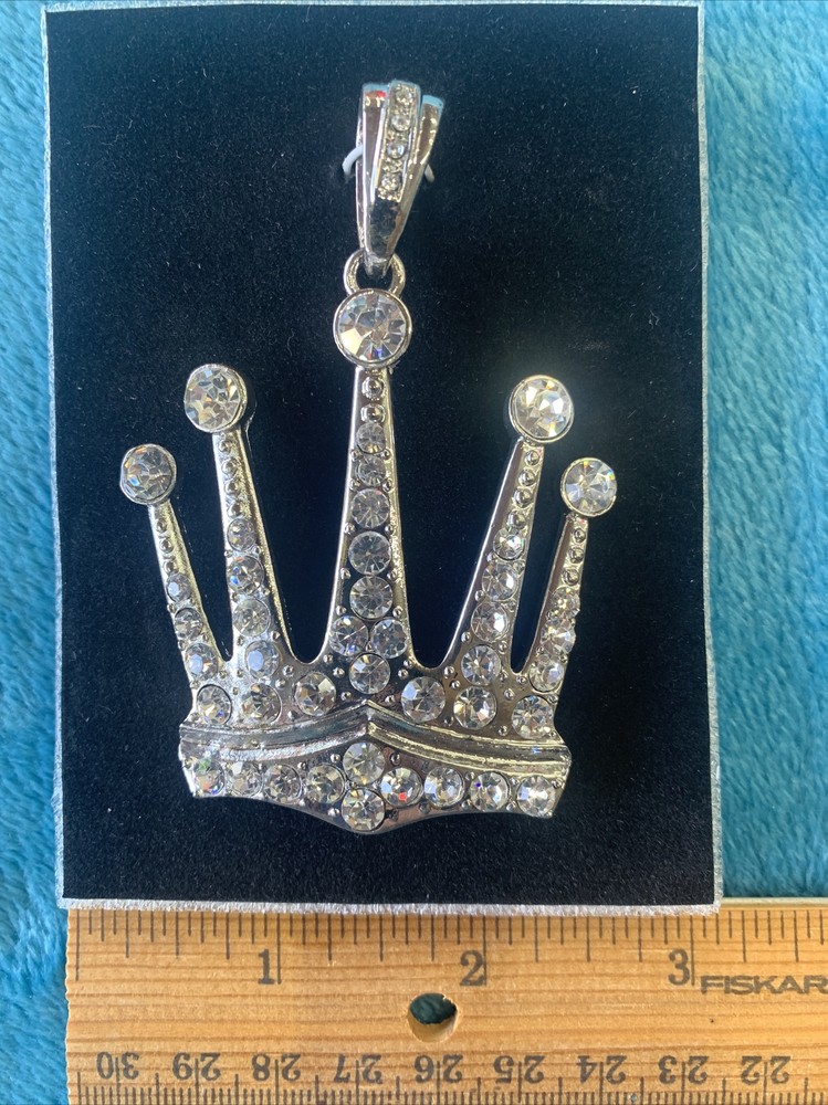 Hip Hop Crown Pendant