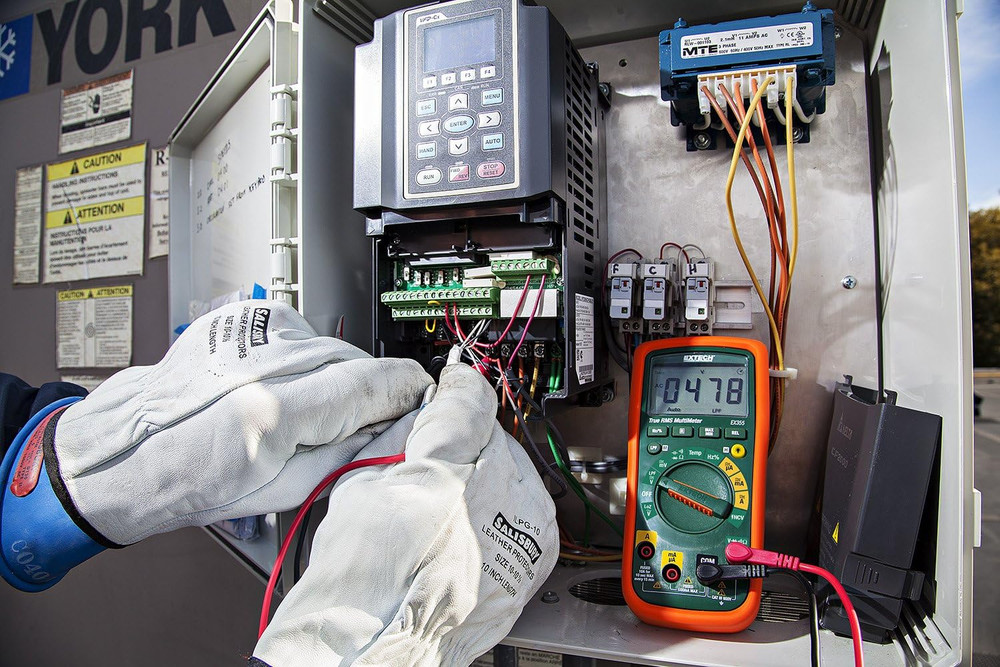 Ex355 True RMS Multimeter - 12 Functions for Precision Measurements