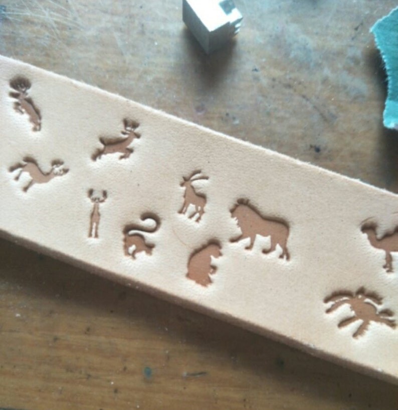 40Pcs Animal Leather Stamp Set Crafting Mold Tools Engraving Printing Pattern