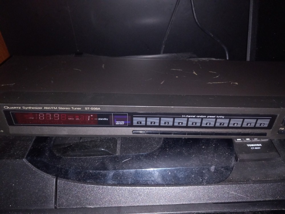 Technics ST-S98A FM/AM Tuner working