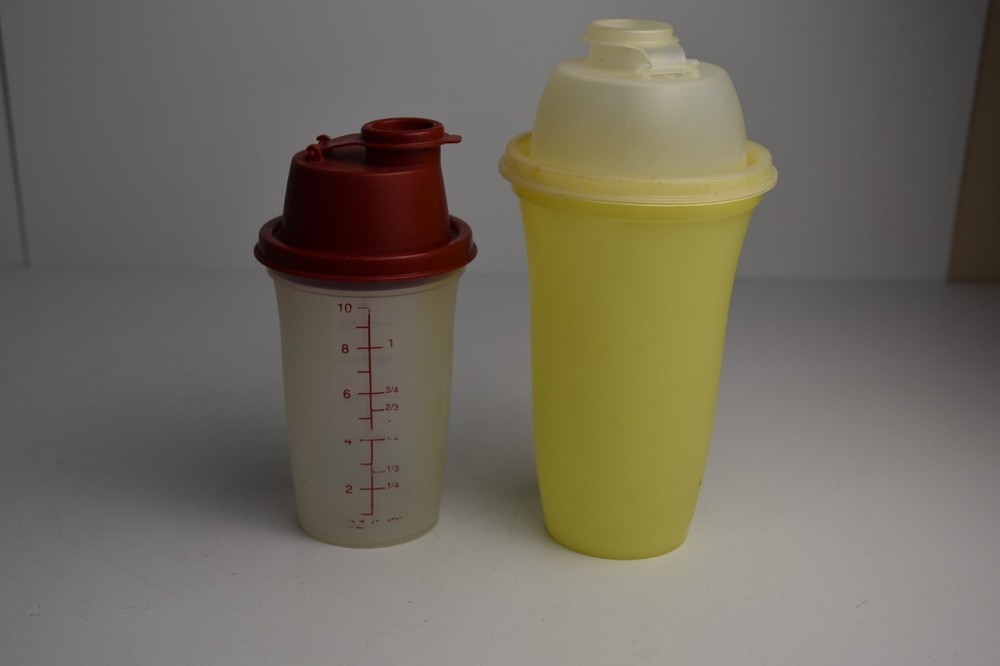 2 Tupperware Shake N Go Containers Collectible Plastic Workout Lidded & Inserts