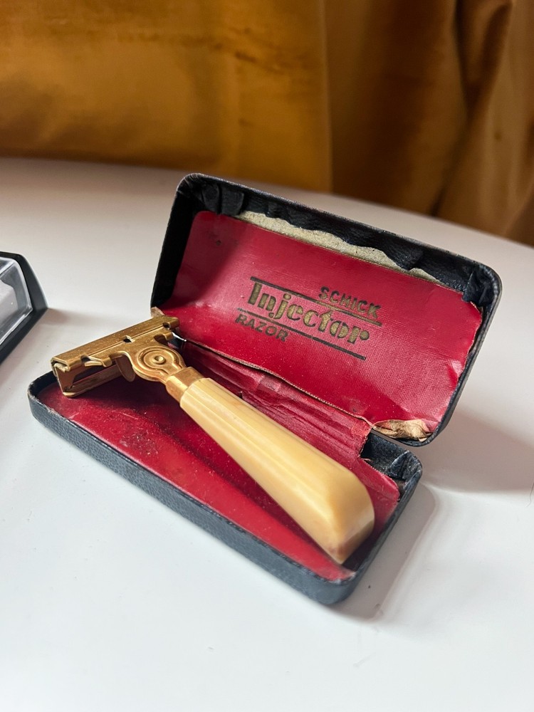 Antique 1930/40s Schick Injector Razor With Case, Bakelite Handle