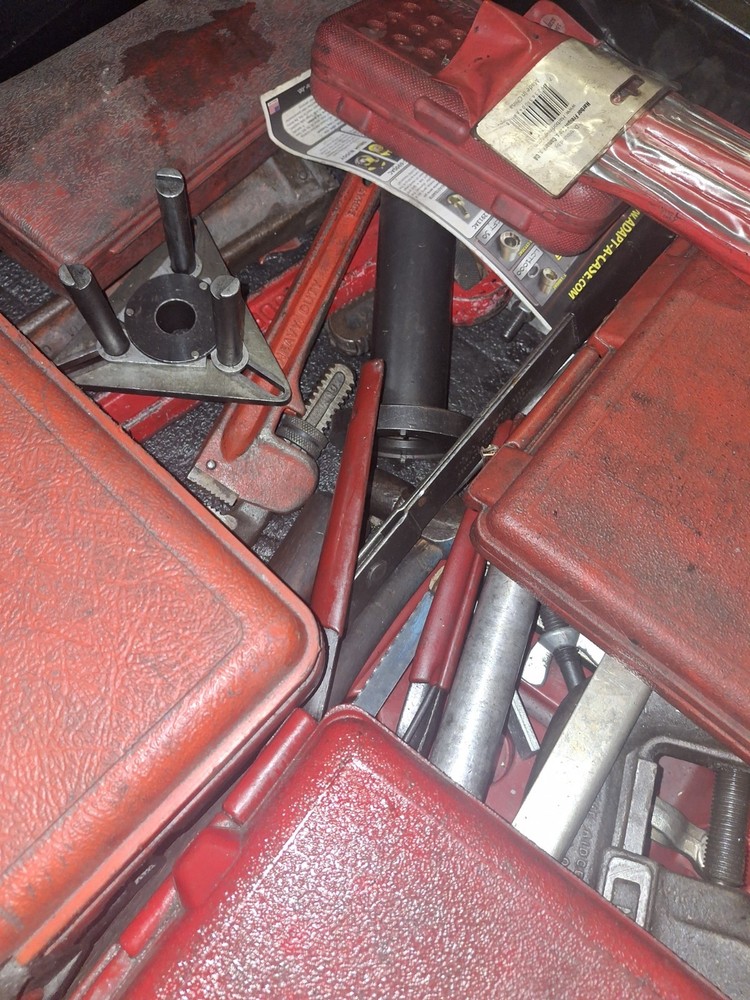 Snap on Tool Box 11 drawer FILLED WITH TOOLS