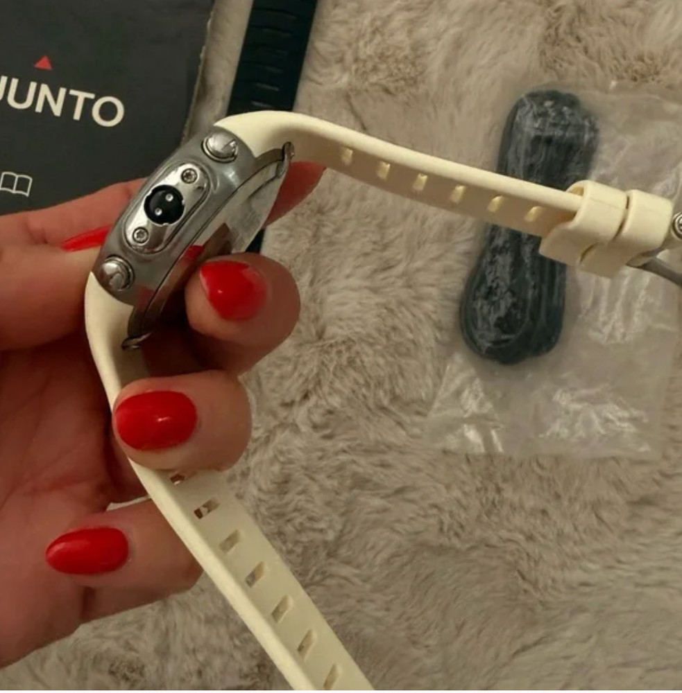 Suunto D6i Dive Computer – White – Never Used – With Extras