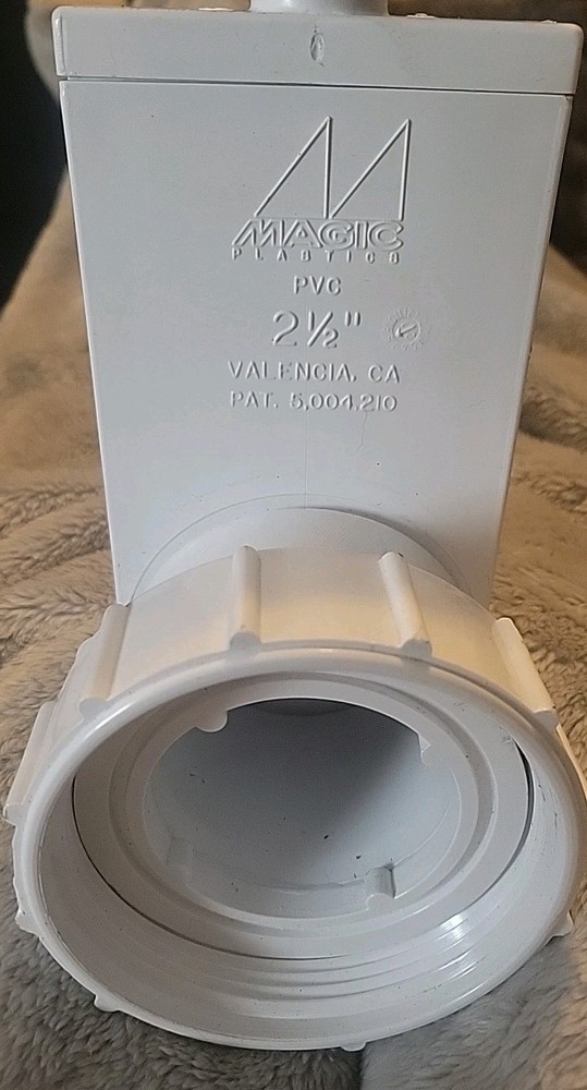 Magic Plastics UniBody Gate Valve 2-1/2 Union