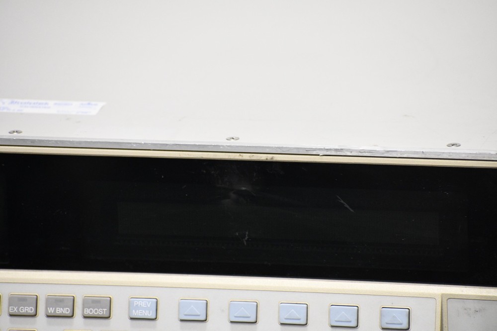 Fluke 5700A Multifunction Calibrator 5700A/NAF with Opt-03 ISO 17025 Calibrated